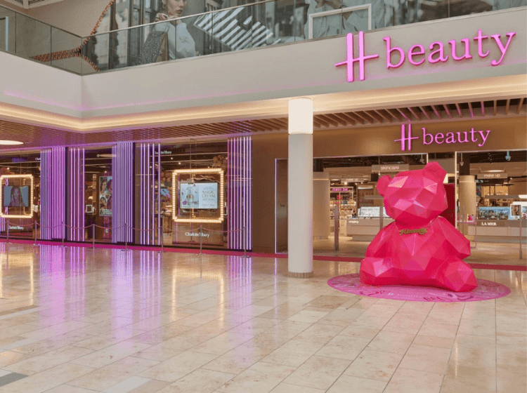 Business Manager at Clarins H Beauty