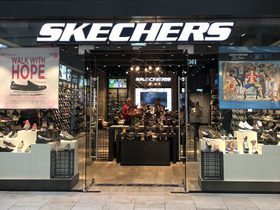 Skechers lower red
