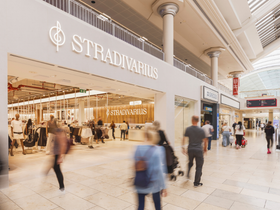 Stradivarius Store Banner