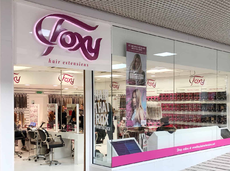 Retail outlet hair extensions