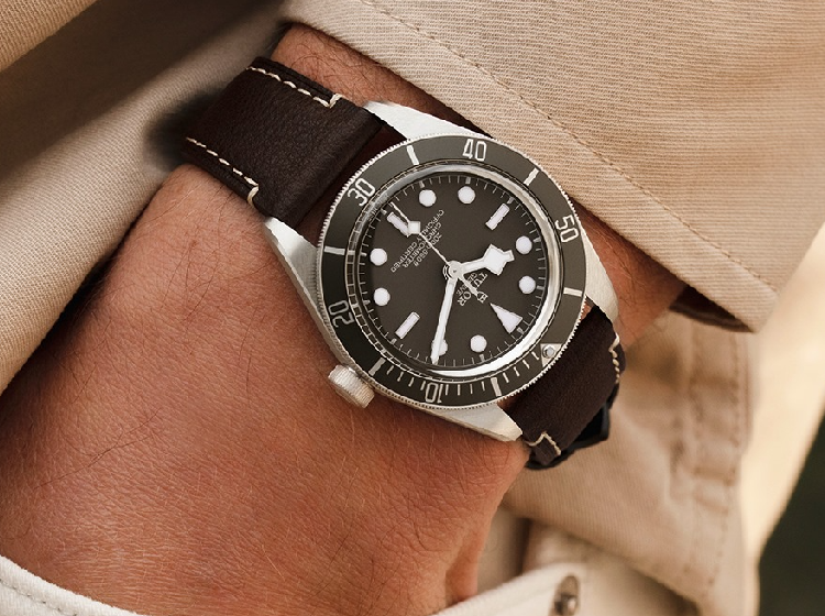 Up to 50% off Fraser Hart