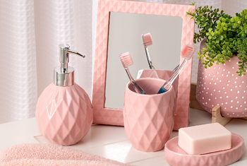 Poundland banner 750x560 px