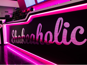 Shakeaholic banner 750x560 px