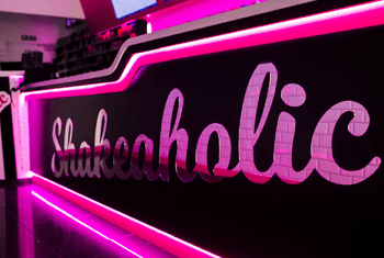 Shakeaholic banner 750x560 px