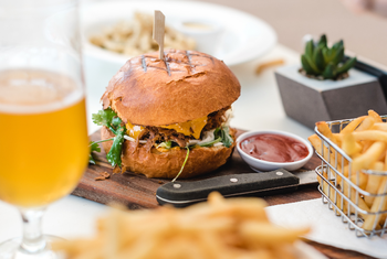 Wetherspoon stock banner 750x560 px