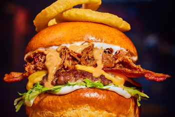 Frankie Bennys Burger Image